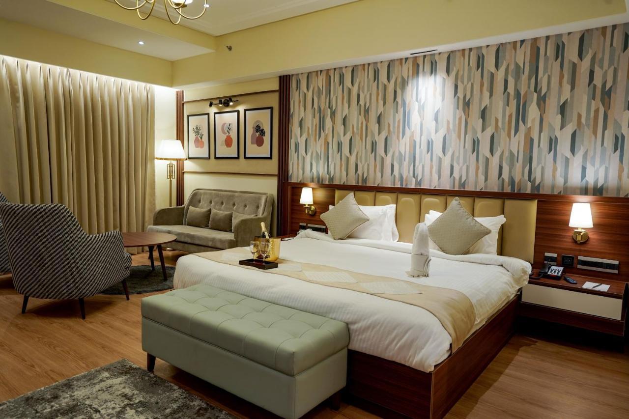 M2 Square By Monday Premium Hotel Nagpur Exterior photo